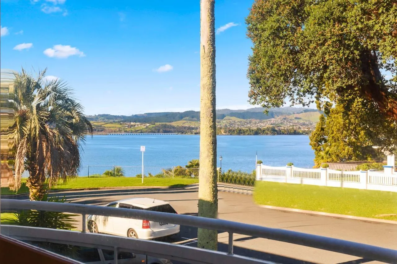 ****  The Tauranga On The Waterfront Motel New Zealand