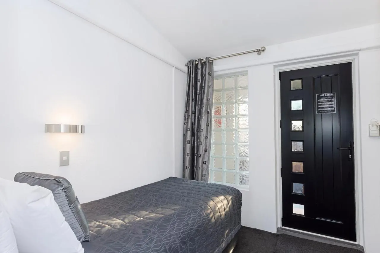 ****  The Tauranga On The Waterfront Motel New Zealand